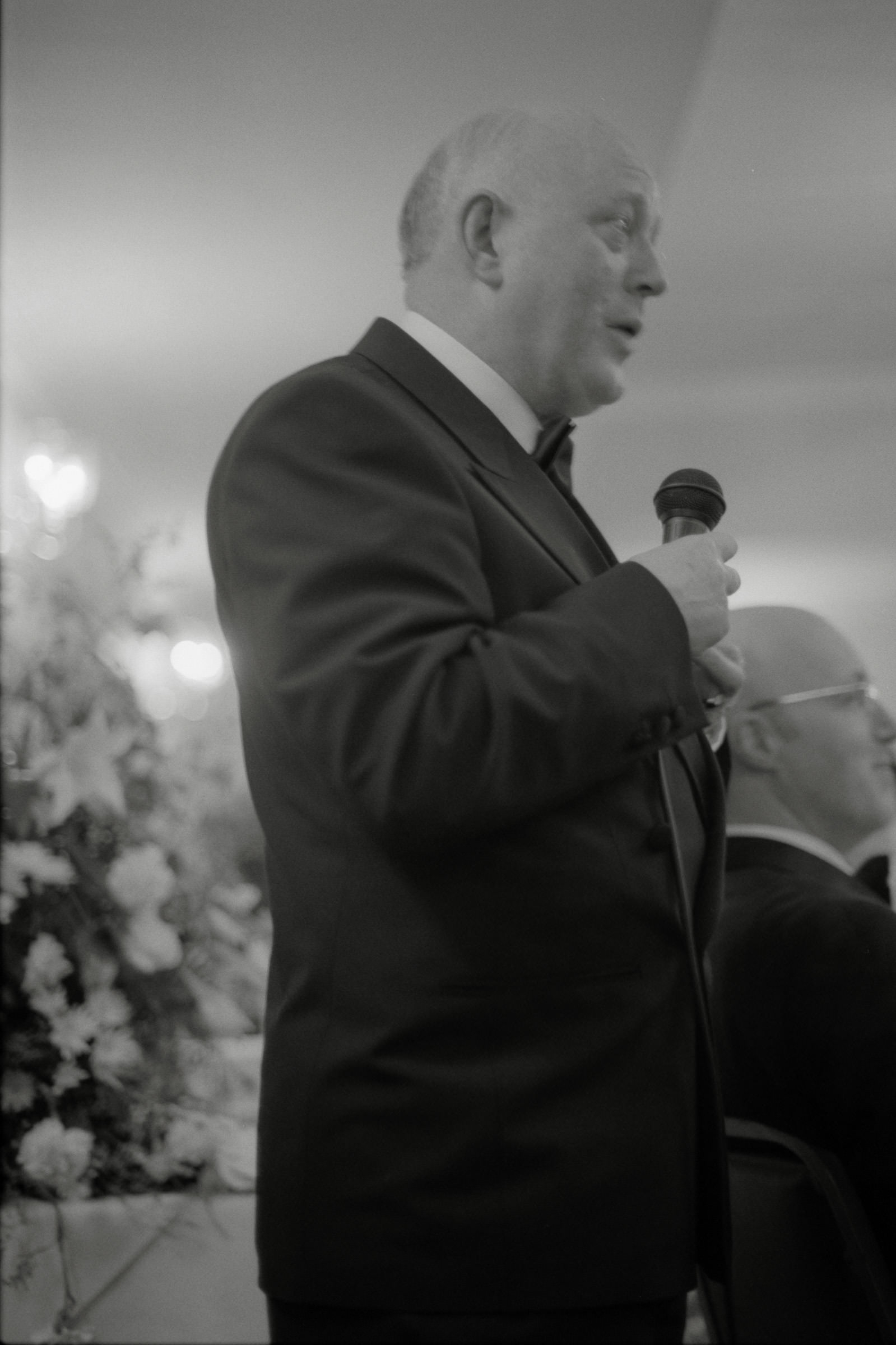 AHP F2001 05 002 sc240901 img02 NLP